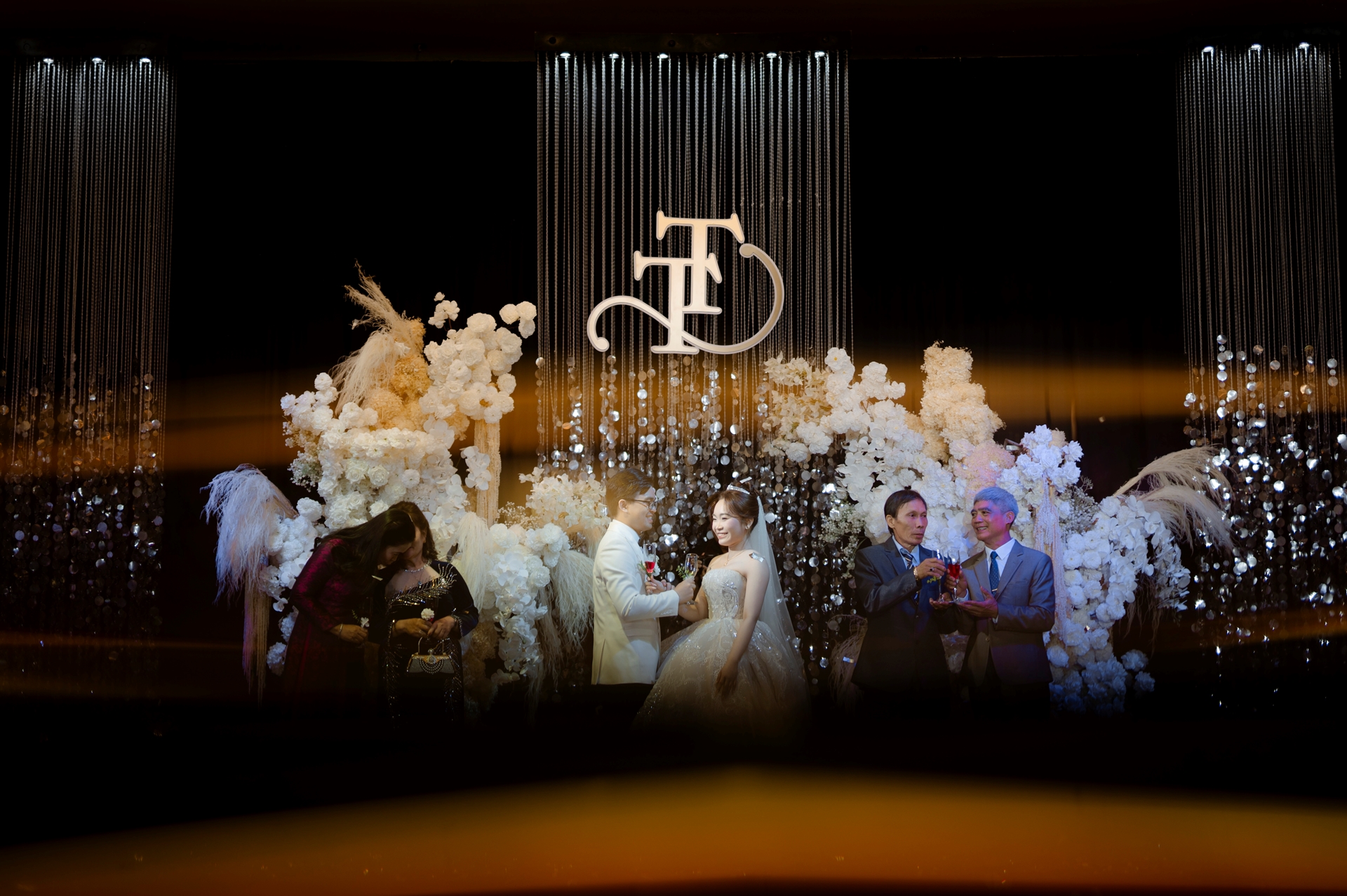 MENU CHỈ TỪ 280.000 VND CHO TIỆC CƯỚI SANG TRỌNG