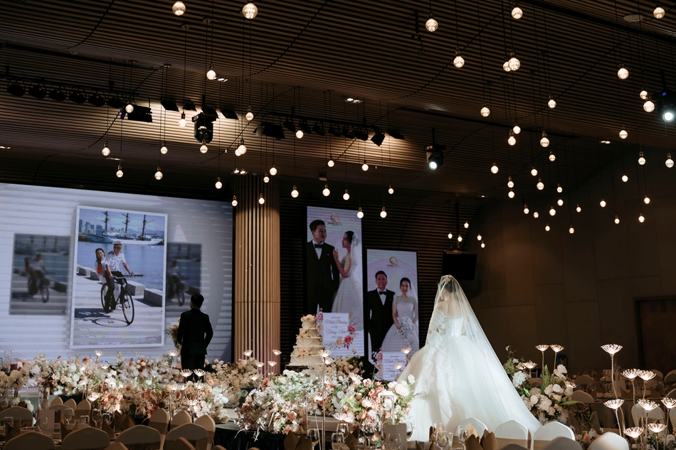 KHÔNG GIAN CƯỚI LÃNG MẠN